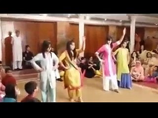Pakistani Mehndi Dance 2016 ->  Beautifull Girl Dance 2016