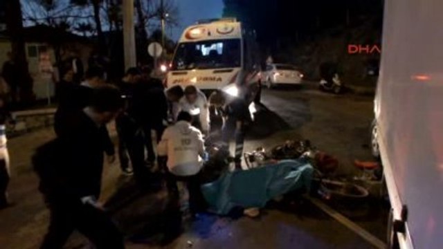 Marmaris Motosiklet Kamyonete Çarptı: 1 Ölü, 1 Yaralı