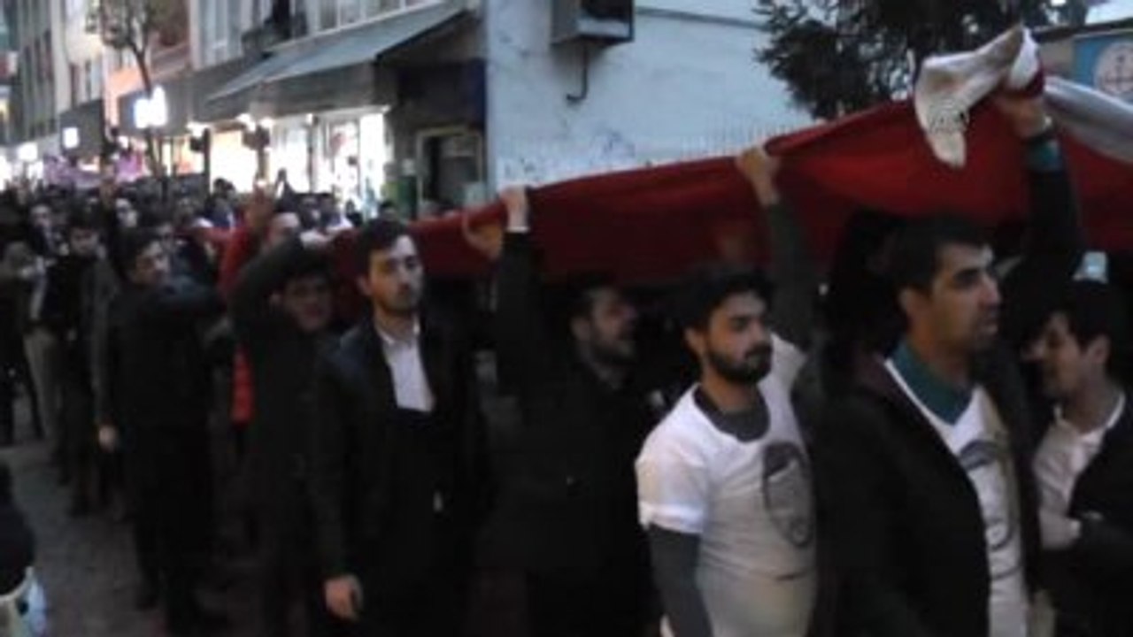 Teröre Lanet, Şehitlere Saygı Yürüyüşü