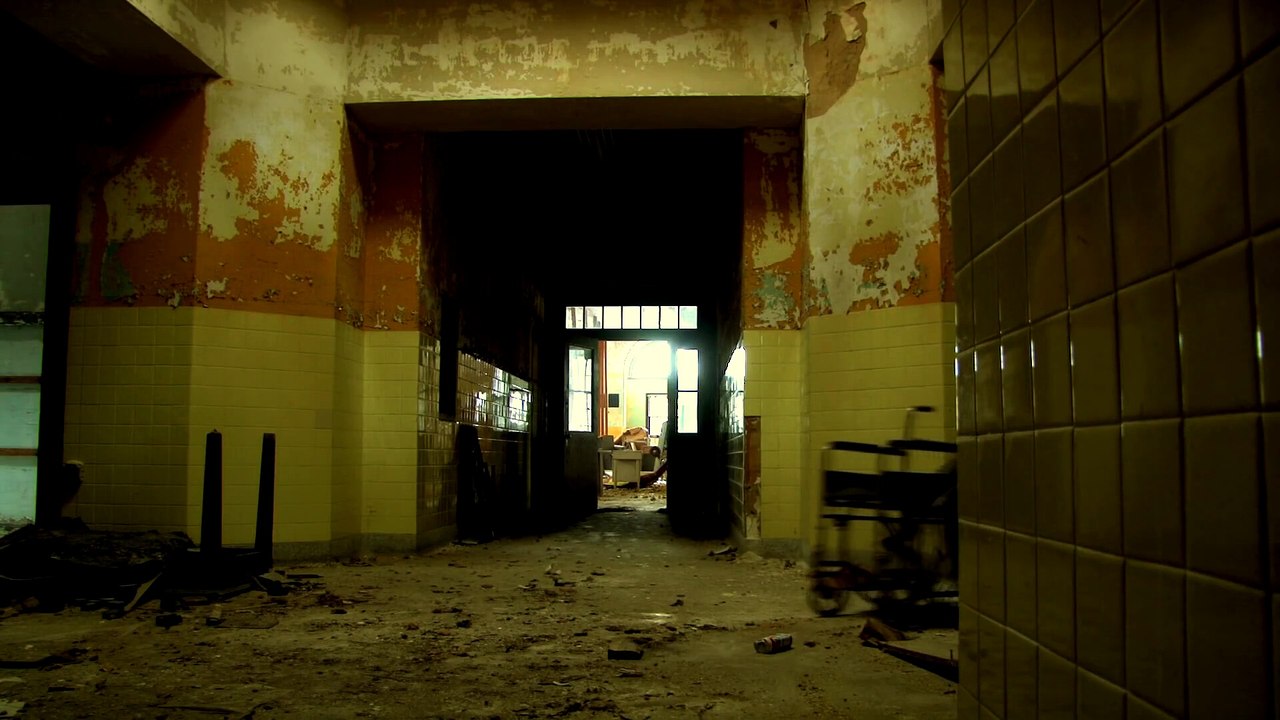 EXTREME Ghost Attack Caught on Tape!!! SCARIEST Paranormal Activity!!! (DE Ep