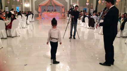 Девочка взорвала зал лезгинкой