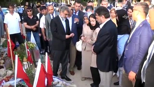 Bakan Yıldız ve İslam, ilk iftarını maden şehidi aileleriyle açtı