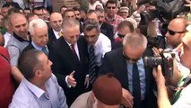 Ekmeleddin İhsanoğlu'nun türbe ziyaretinde izdiham yaşandı