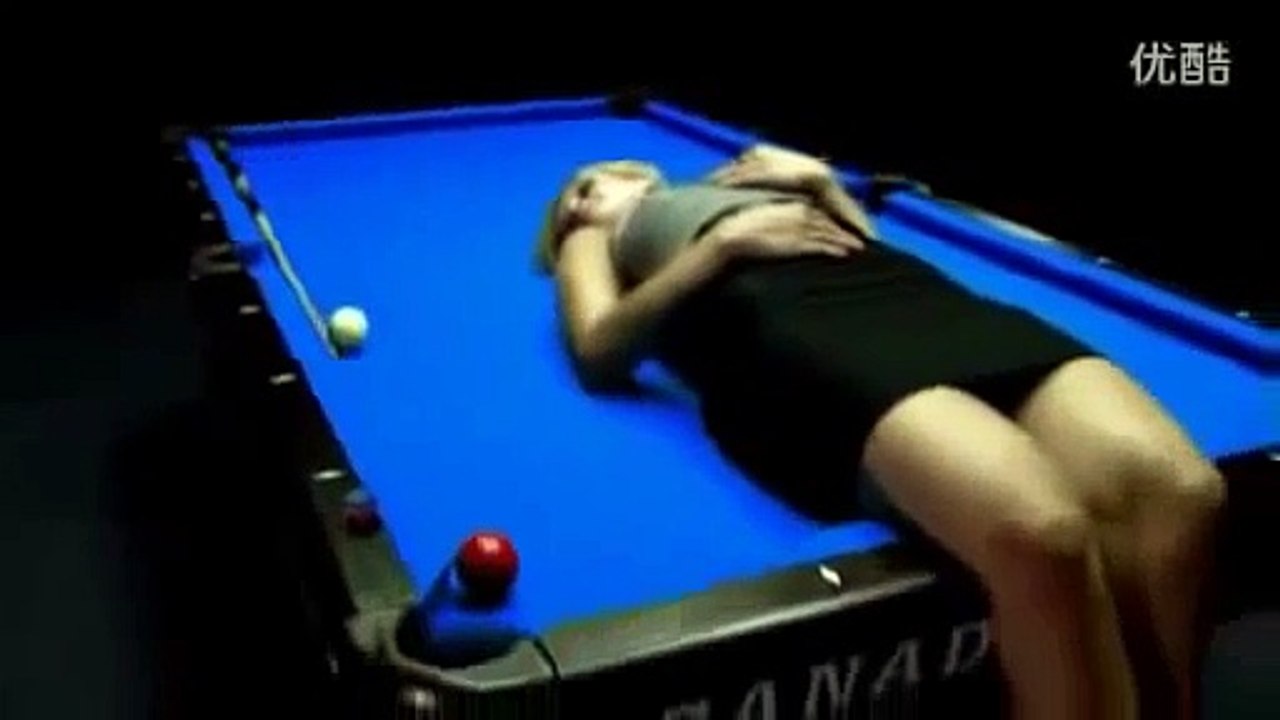 Bilardo oynarken Sevişiyorlar