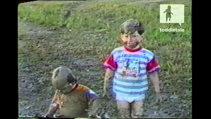 Toddlers plays in the mud - Funny - toddletale