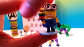 20 Despicable Me Mini-figurines de Jeu, les Minions de Gru et les VENGEURS Play-Doh Oeuf Surprise