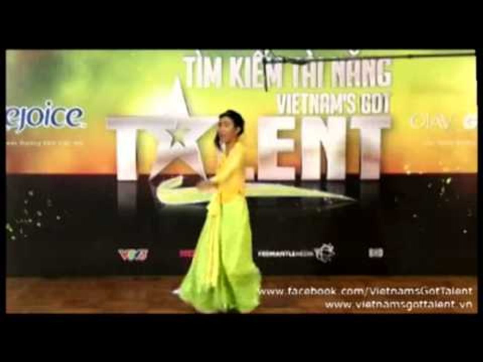 "Tấm" hát "Đường Cong" - Vietnam's Got Talent