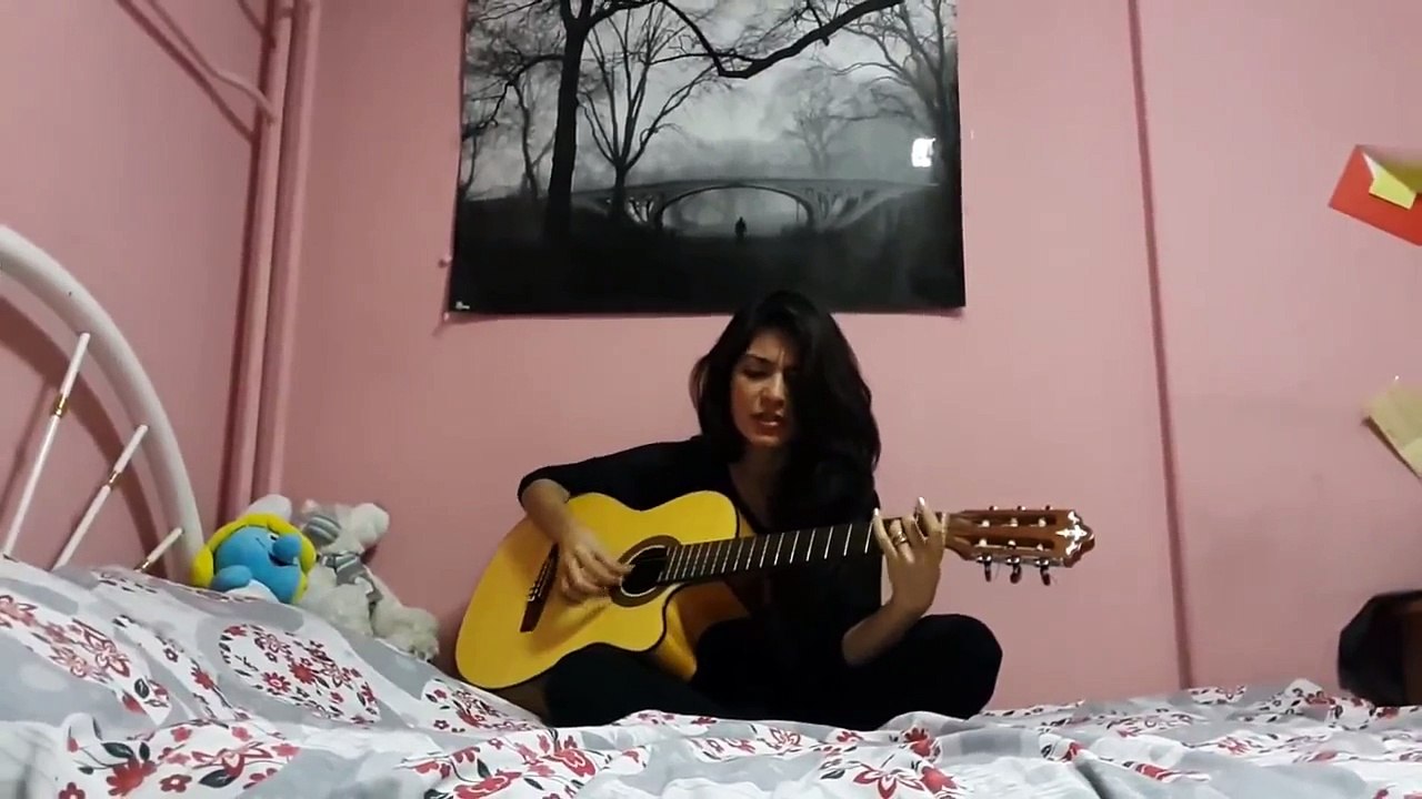 Özge Öz Geçer geçer daha öncekiler gibi Yok böyle bir ses