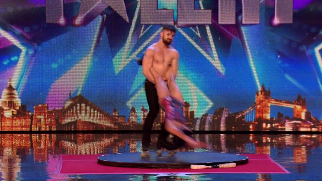 -Roller skaters Billy and Emily are wheelie good! - Audition Week 1 - Britain's Got Talent 2015