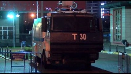 Sarıyer'de Polis Merkezine El Yapımı Bomba Atıldı...