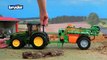 Трактор на ферме. Игрушки Мультики про машинки. Развивающие игрушки для детей