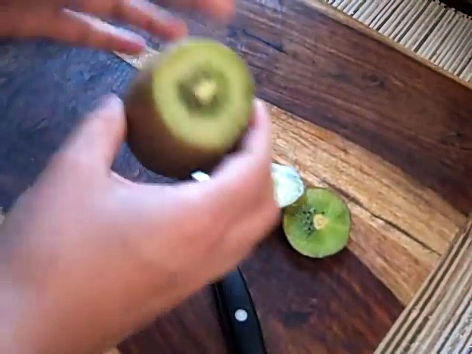 How to Peel a Kiwi