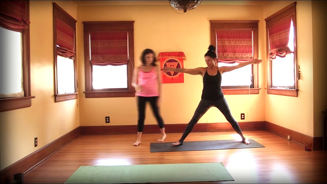 Bikram Yoga Inspired Yoga Class with Maggie Grove (1 hour)