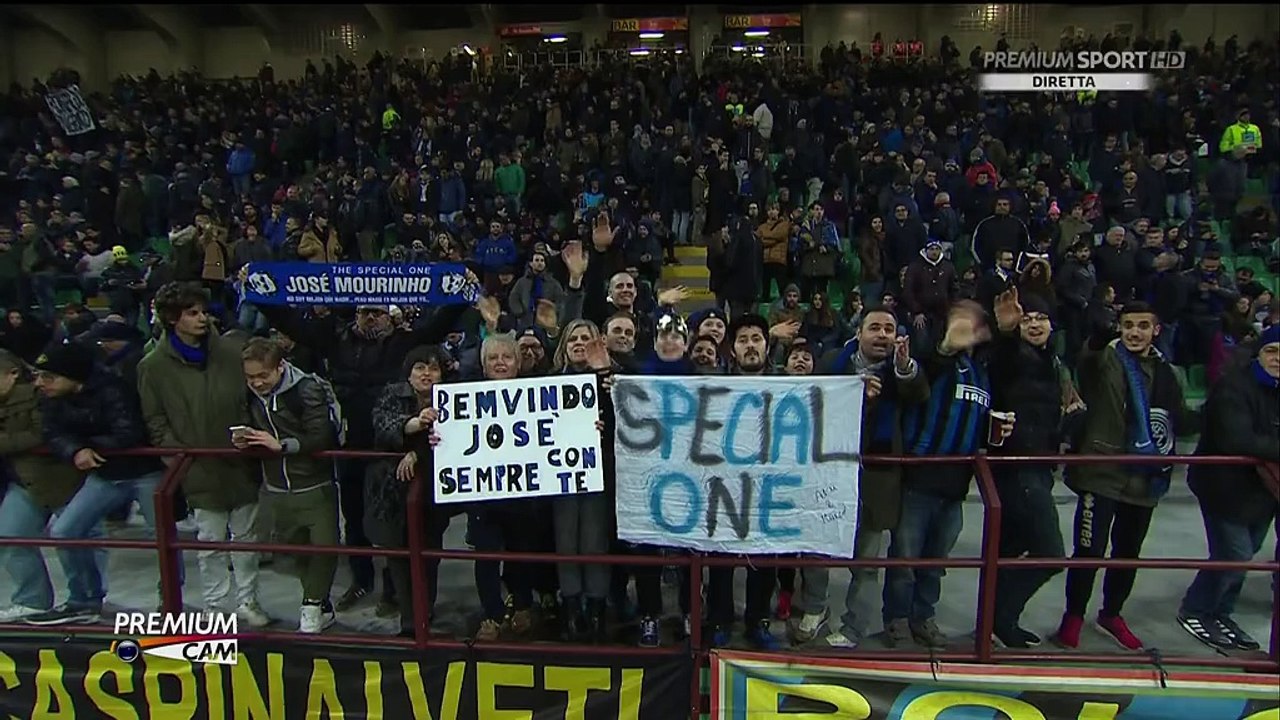 Μουρίνιο και Ρονάλντο στις εξέδρες του "Meazza"