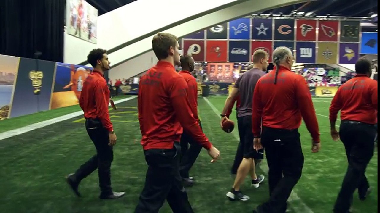 Antonio Brown Sets Guinness World Record for Behind the Back Catches   NFL