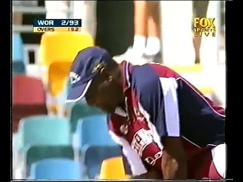 VIV RICHARDS faces SHANE WARNE - RARE FOOTAGE- legend vs legend -npmake