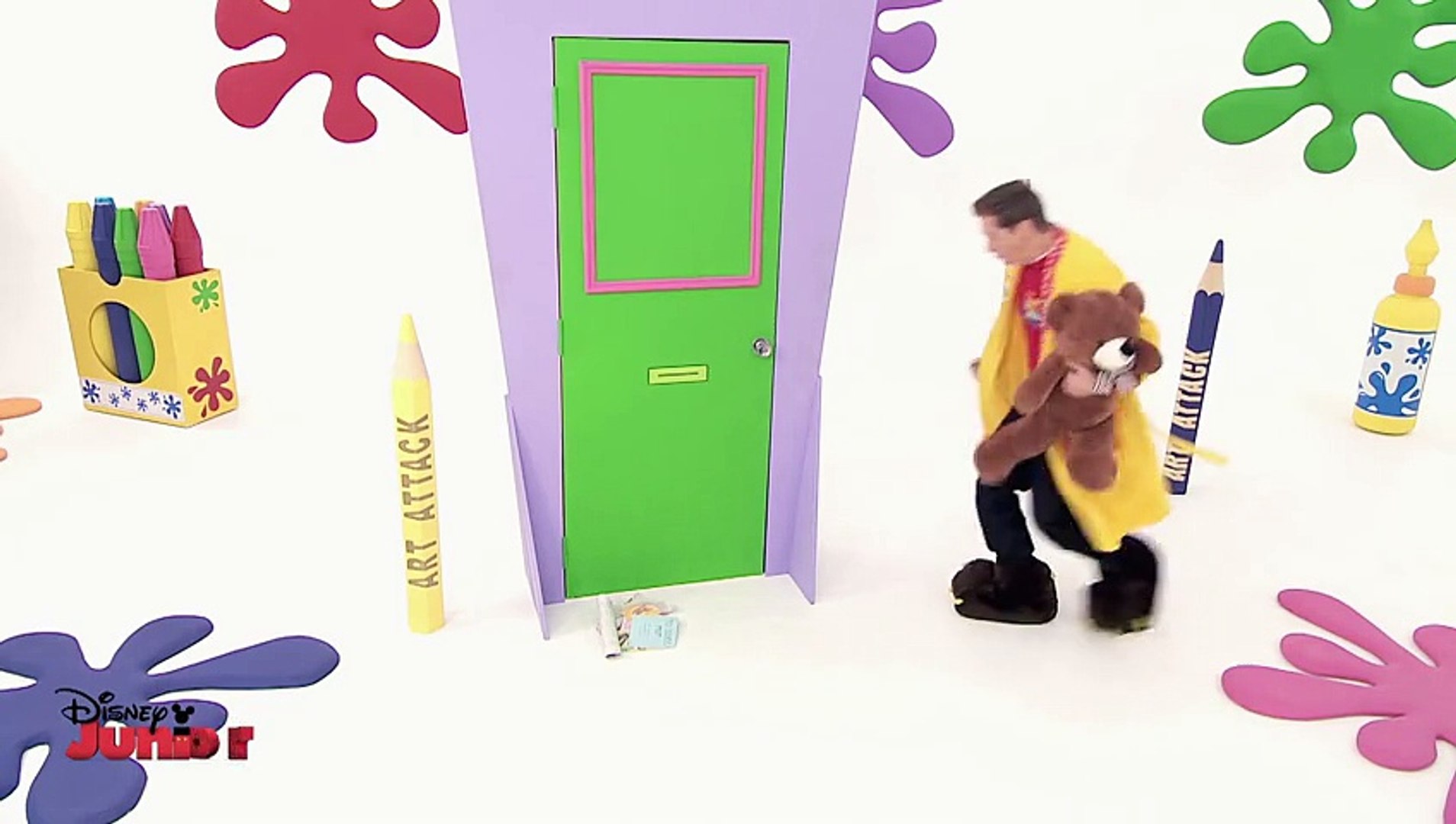 Art Attack - Bumble Bee Post Box - Official Disney Junior UK HD