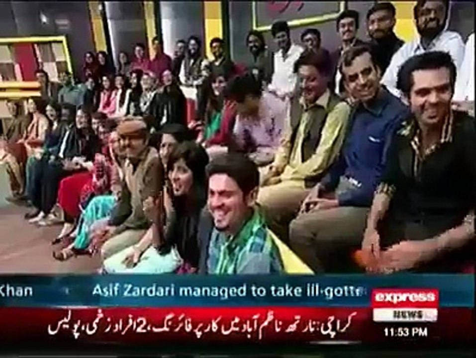 اگر آپ کا موڈ آف ہے تو آپ یہ وڈیو ضرور دیکھیں شرطیہ طور پر آپ مسکرانے پر مجبور ہو جائیں گے- Khbardar 2016 Express News