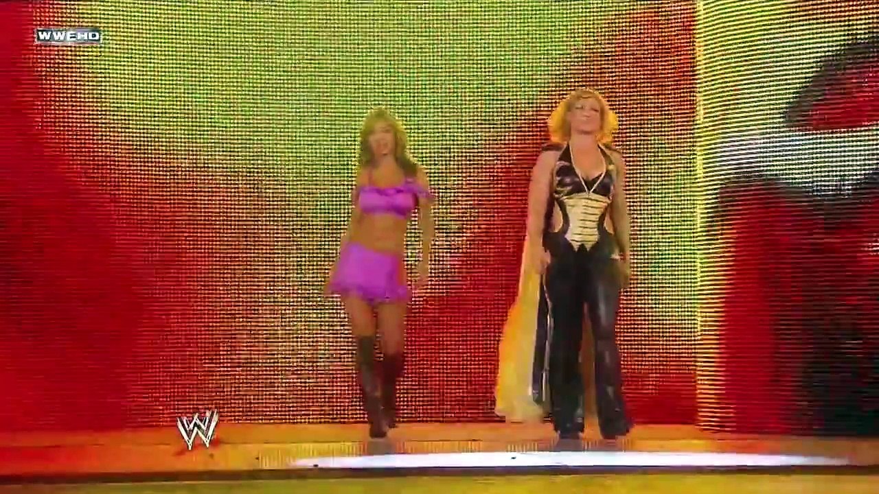 WWE Superstars 06/11/09 - Beth Phoenix & Rosa Mendes vs. The Bella Twins