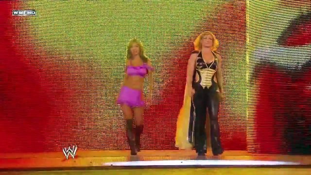 WWE Superstars 06/11/09 - Beth Phoenix & Rosa Mendes vs. The Bella Twins