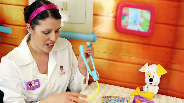Bubble Guppies Check-Up Kit Puppy Veterinarian Playset with Doc McStuffins DisneyCarToys Sandra