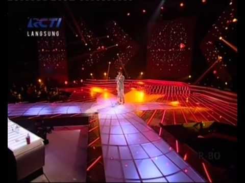 Isa Raja - Losing My Religion (REM) - GALA SHOW 1 - X Factor Indonesia (22 Feb 2013)