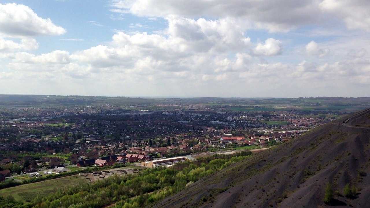 les terrils un aperçu pour les futures candidates aux sahariennes séries dans le NORD !!!!