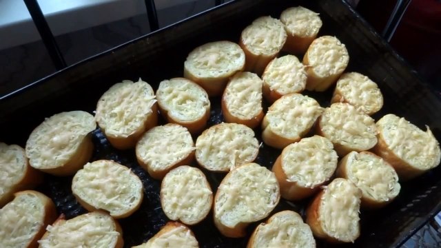 Как приготовить гренки с сыром к завтраку - рецепт