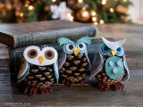 Kid’s craft idea. Felt & Pinecone Owl Ornaments