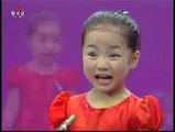 Little Chinese Girl singing with amazing expressions