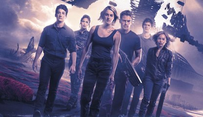 DIVERGENTE 3 : AU-DELÀ DU MUR