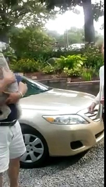 Anjing ini Menangis Setelah Dua Tahun Berpisah Dengan Majikannya