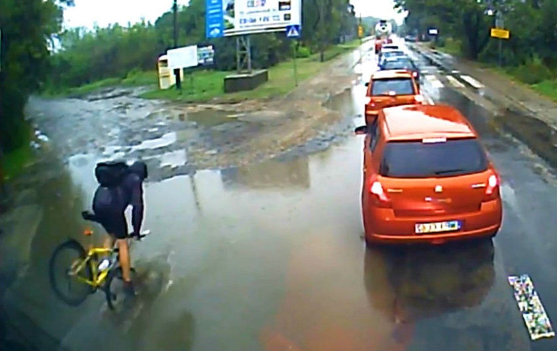 This Cyclist Is Having a Really Bad Day