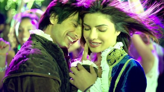 [HD] HOT KISSES - Shahid Kapoor With Shraddha Kapoor, Priyanka Chopra, Kareena Kapoor