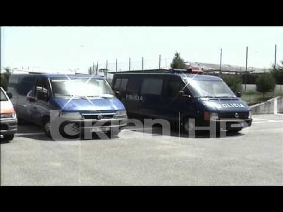 PROKURORIA KERKON 77 VITE BURG PER 7 PERSONA