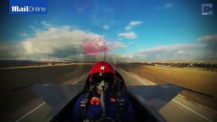 F 16 fighter jet pilot describes the moment he 'broke the laws of physics' (720p Full HD)