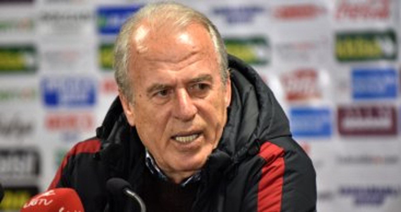 Mustafa Denizli, Trabzonspor Maçı 11'ine Wesley Sneijder'i Almadı