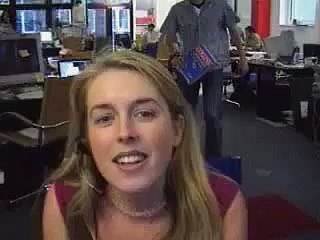 Quand une femme chante sur son lieu de travail et qu'il faut y mettre fin !