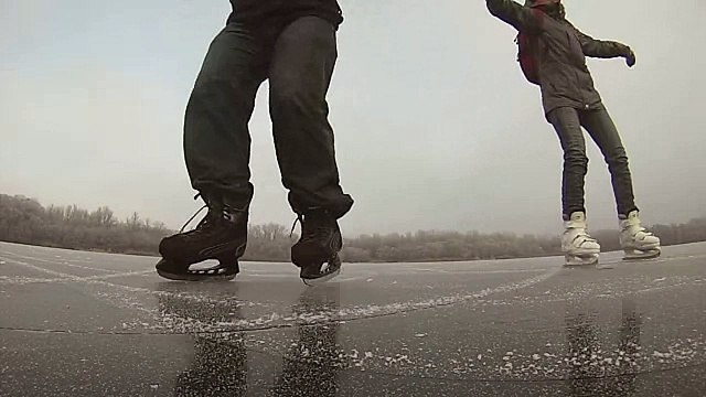 Катание на коньках по Тамбовскому морю