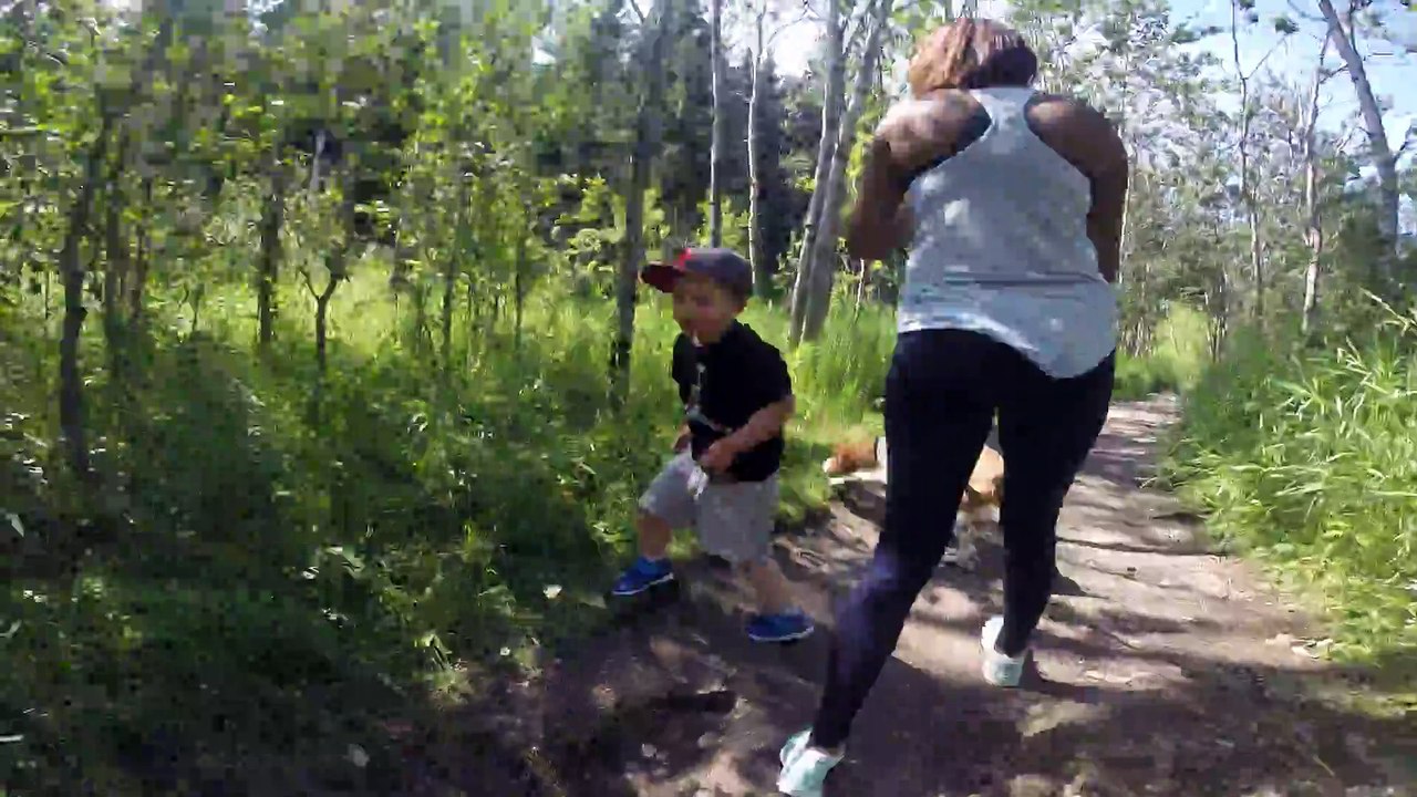 TCN Travel Bruh goes for a hike at Big Hill Springs[18]