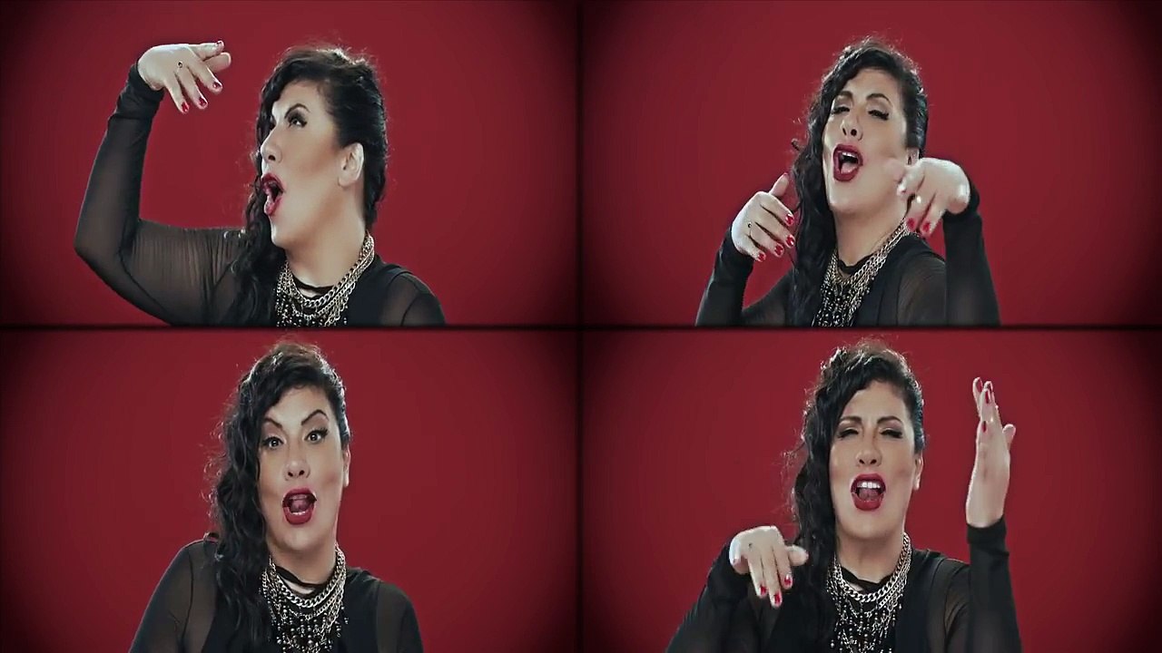 Işın Karaca - Az Bi Mesafe (Official Klip)