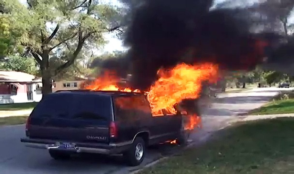 HEAD ON CRASH CAPTURED DURING A CAR FIRE