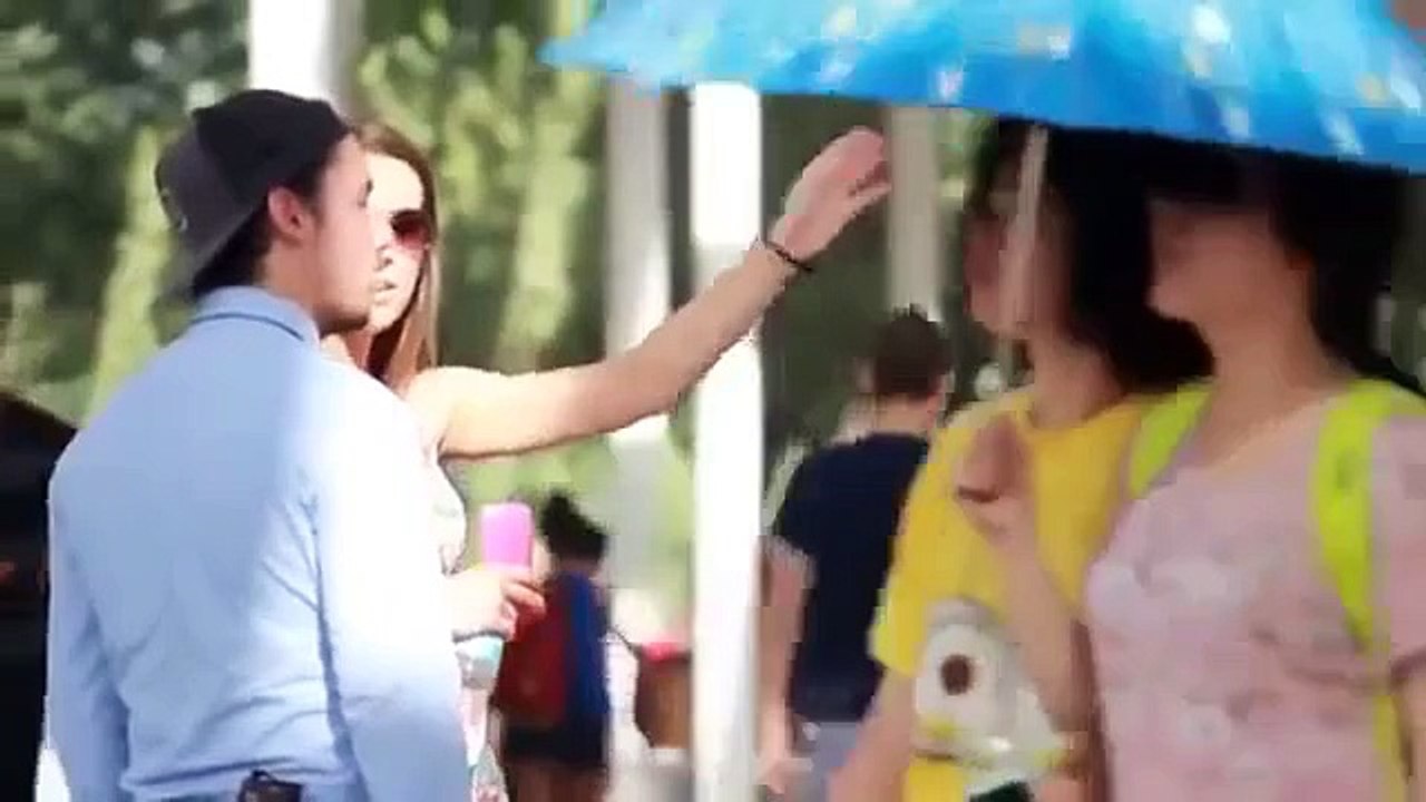 Öpüşme Cezali Oyun