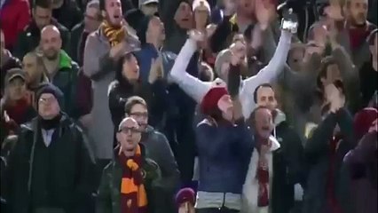 Скачать видео: Roma Fans Supports Totti Against Spaletti - Roma vs Palermo (0-4)