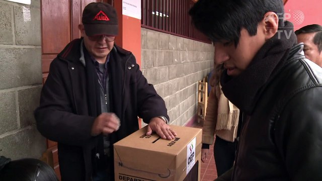 Bolivia decide si autoriza nueva reelección de Evo Morales