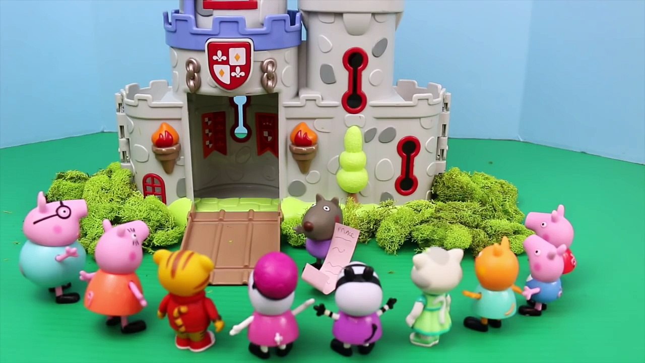 Peppa Pig Princess and The Pea ❤ Play-Doh Peppa Bed and Castle DisneyCarToys Sleepover Video