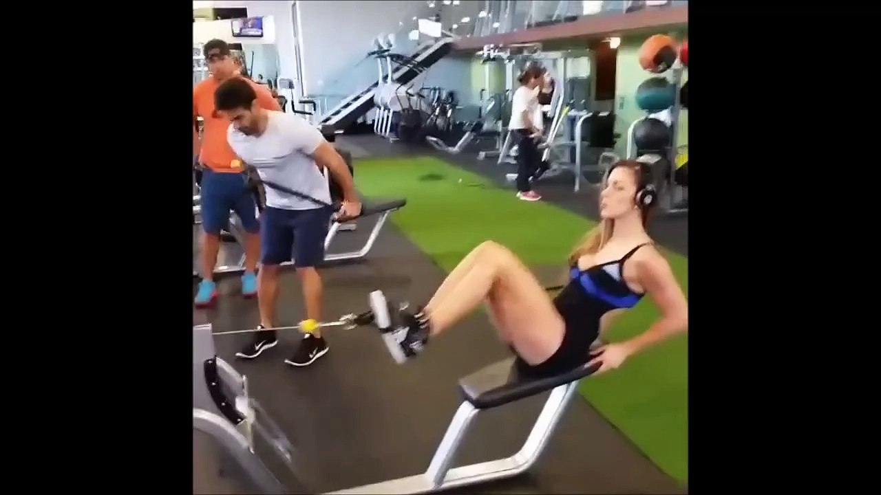 Anllela Sagra - Female Fitness Posing and Workouts