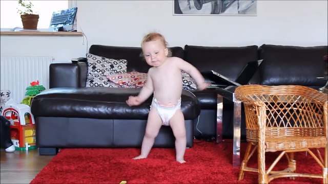 Dancing baby shows off adorable moves