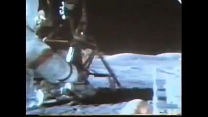 2013 MUST SEE! Apollo Astronaut SHOCKED By UFO Flying Over Moon Surface - Aliens