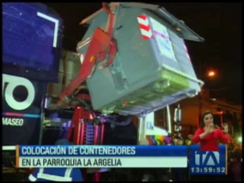Colocación de contenedores en la parroquia La Argelia